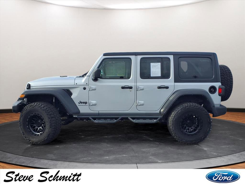 Used 2024 Jeep Wrangler Sport S image 2