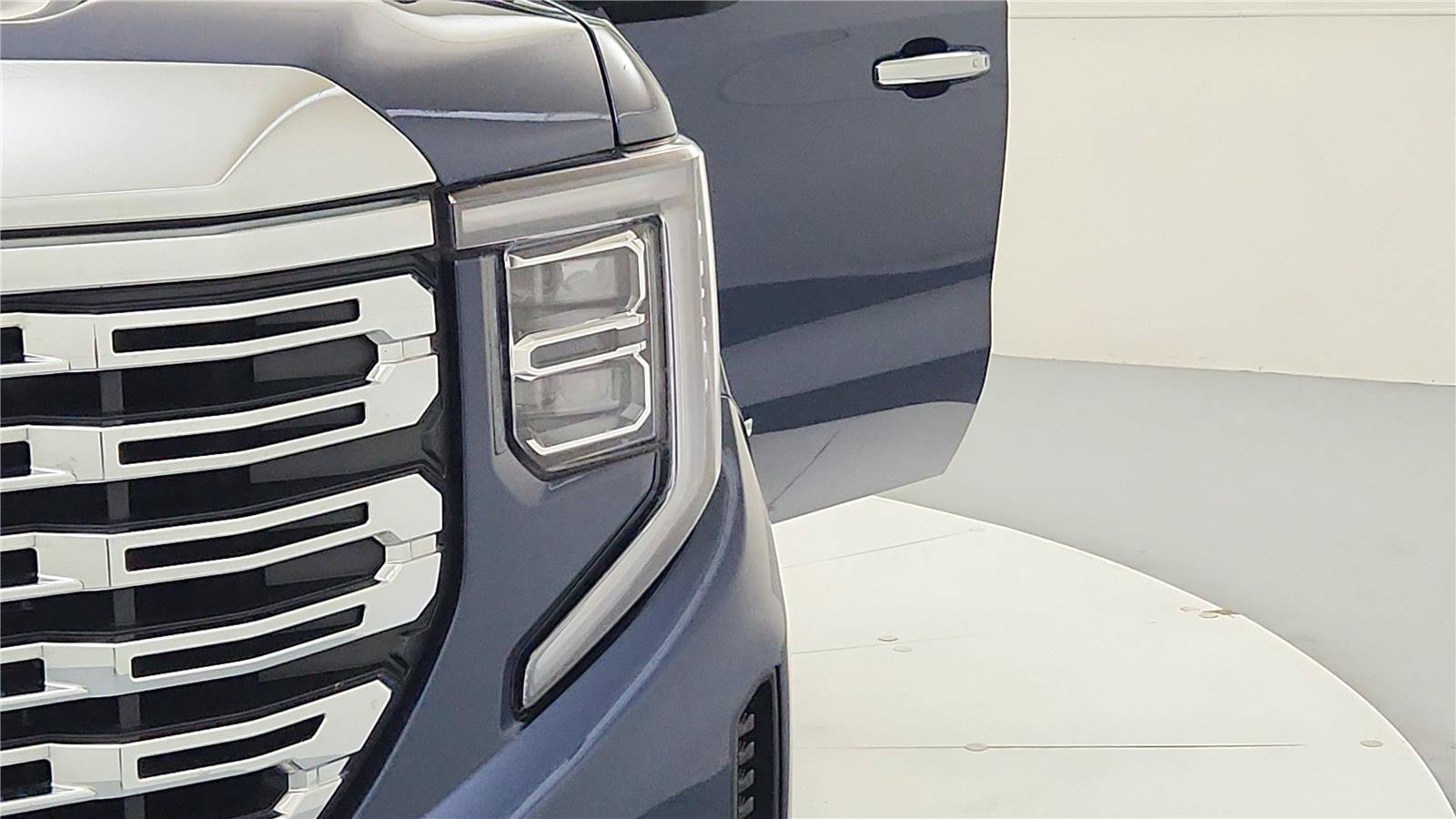 Used 2023 GMC Sierra 1500 Denali AWD/4WD image 42