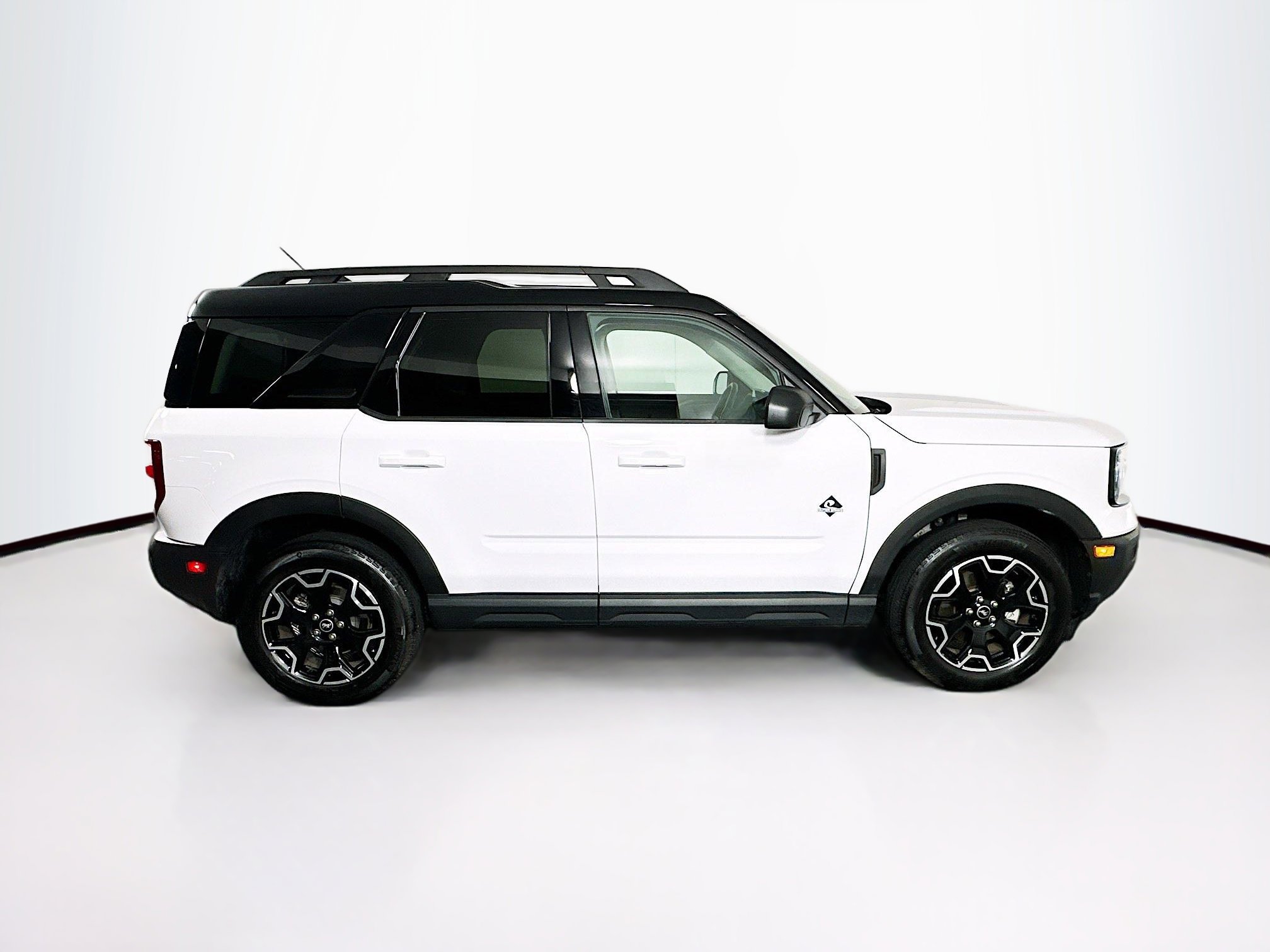 Used 2025 Ford Bronco Sport Outer Banks image 10