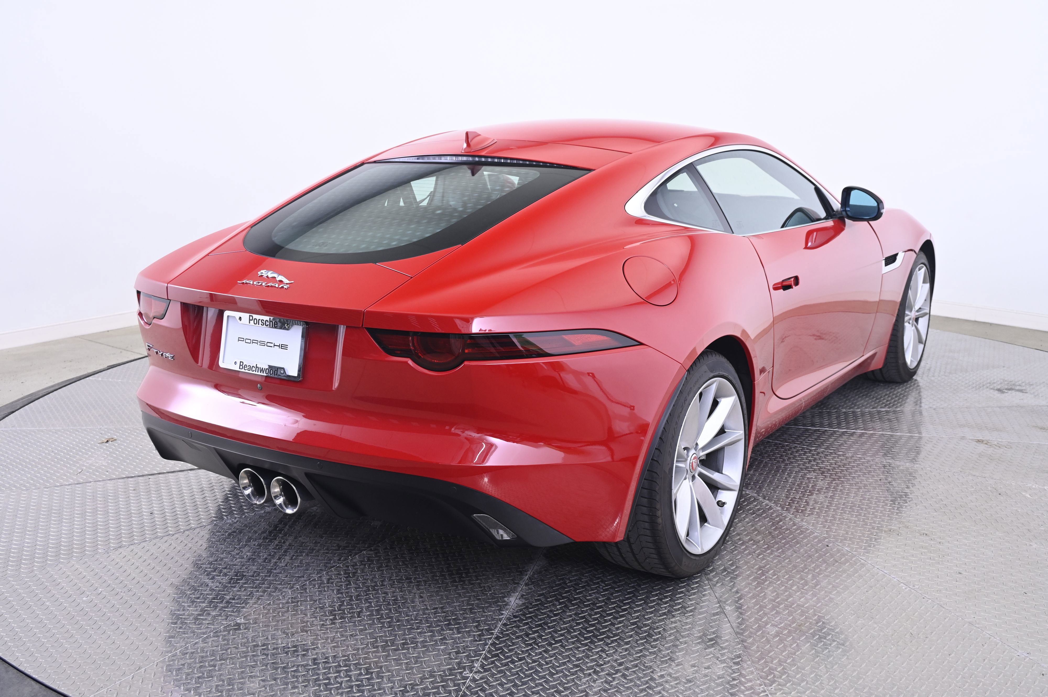 Used 2018 Jaguar F-TYPE Coupe image 7