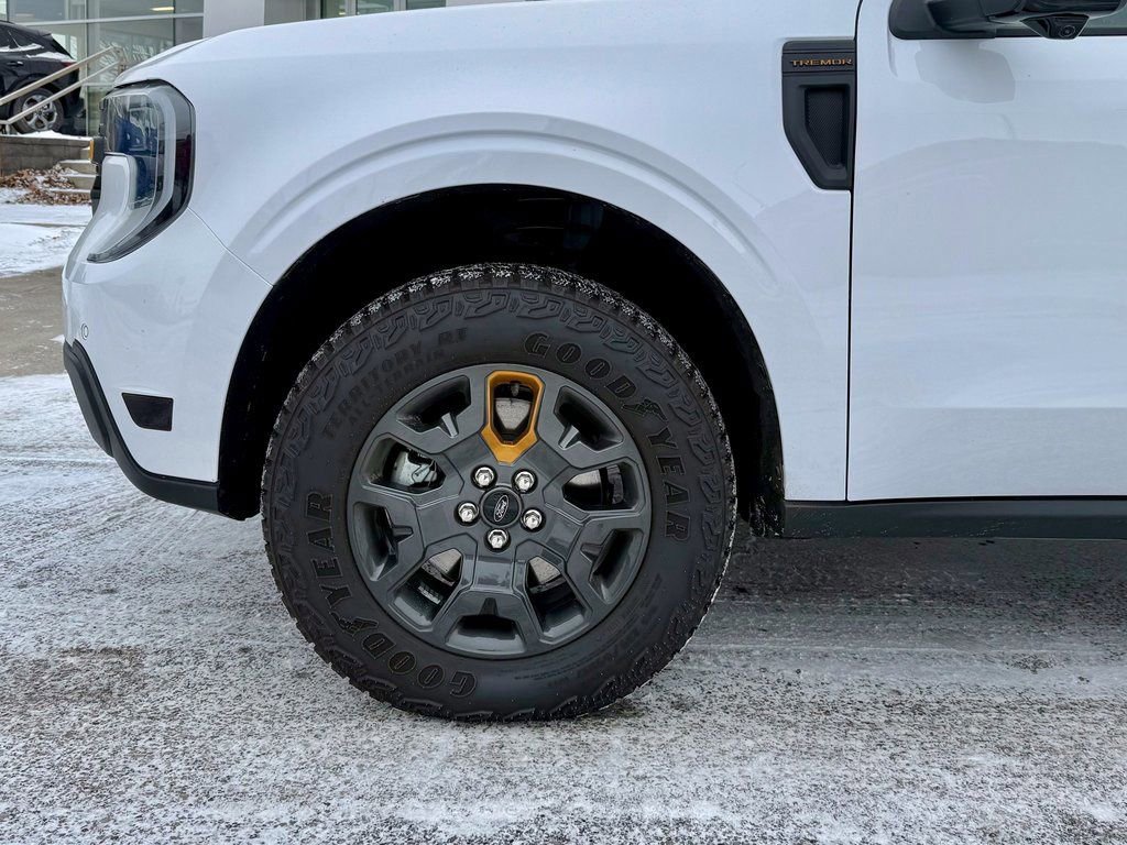 Used 2025 Ford Maverick Tremor image 32