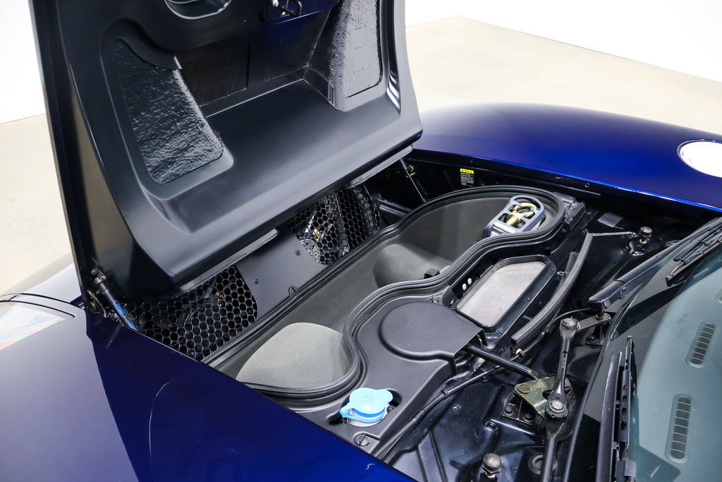 Used 2005 Ford GT RWD image 82