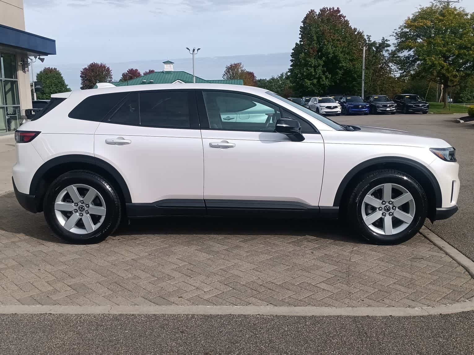Used 2024 Honda Prologue EX image 6