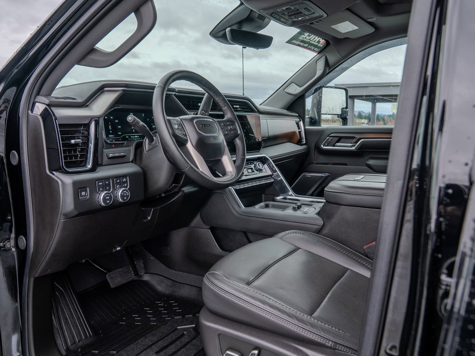 Used 2024 GMC Sierra 2500 Denali w/ Denali Reserve Package image 15