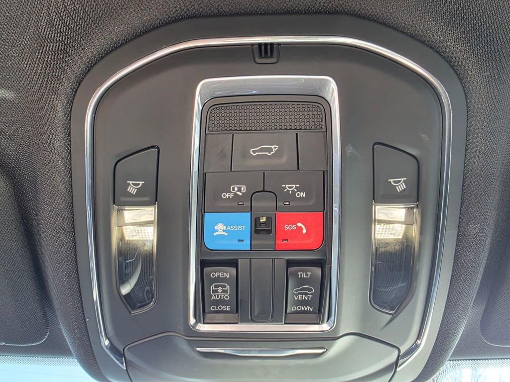 Used 2024 Jeep Grand Cherokee L Altitude image 25