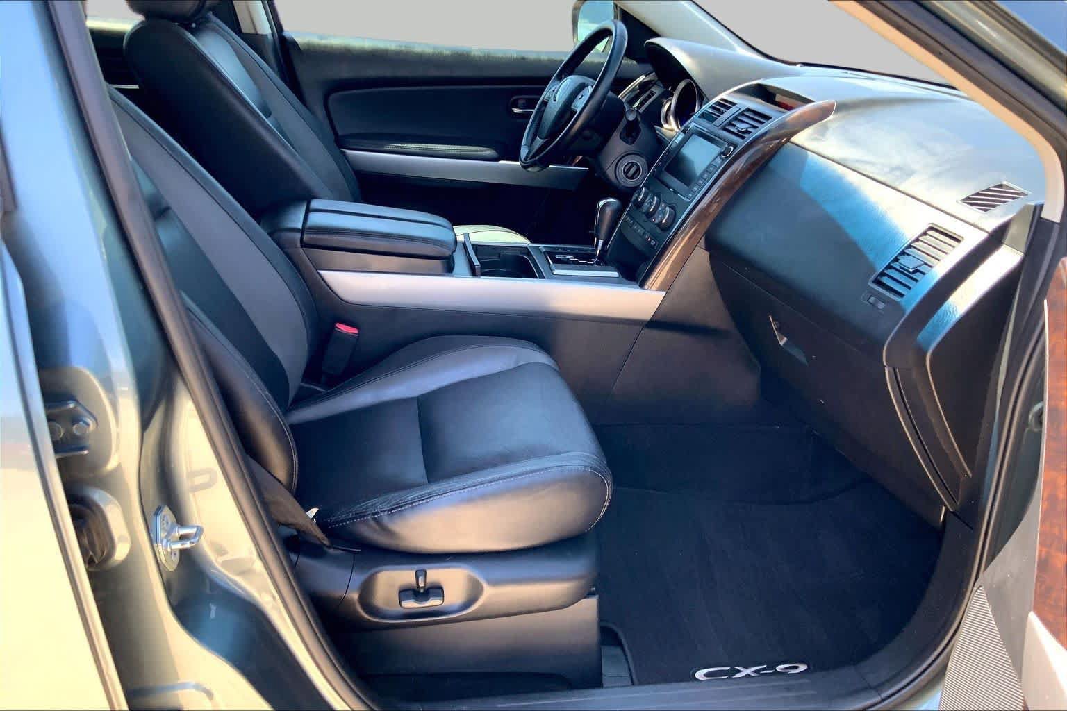 Used 2012 MAZDA CX-9 Grand Touring w/ Moonroof & Bose Audio Pkg FWD image 8