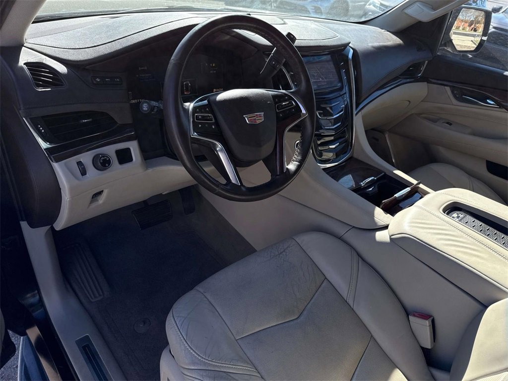 Used 2015 Cadillac Escalade ESV Premium image 23