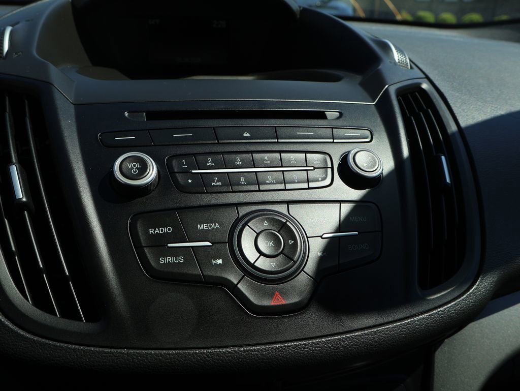 Used 2018 Ford Escape SE FWD image 38