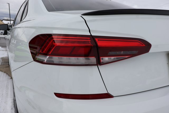 Used 2021 Volkswagen Passat 2.0T R-Line image 30