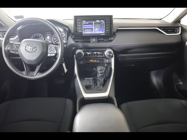 Used 2021 Toyota RAV4 LE AWD/4WD image 16