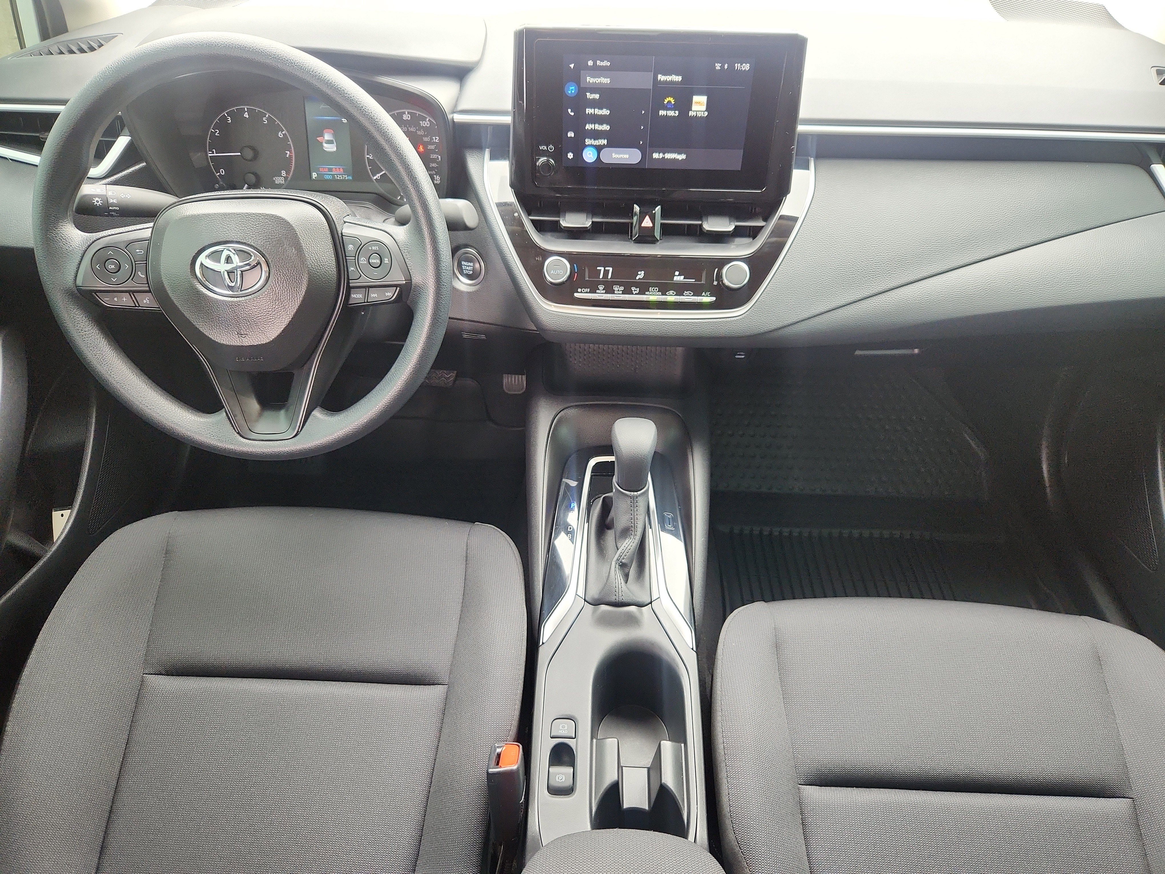 Used 2022 Toyota Camry LE image 9