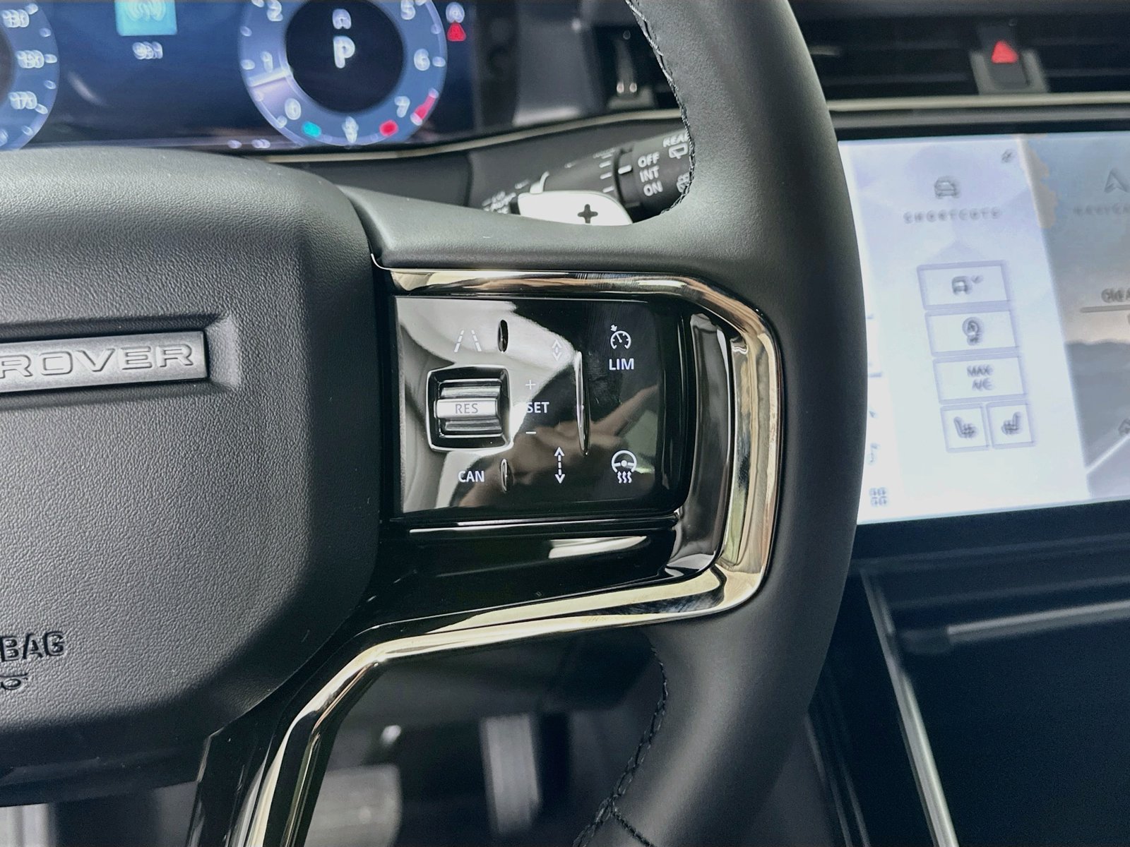 New 2026 Land Rover Range Rover Evoque S AWD/4WD image 19