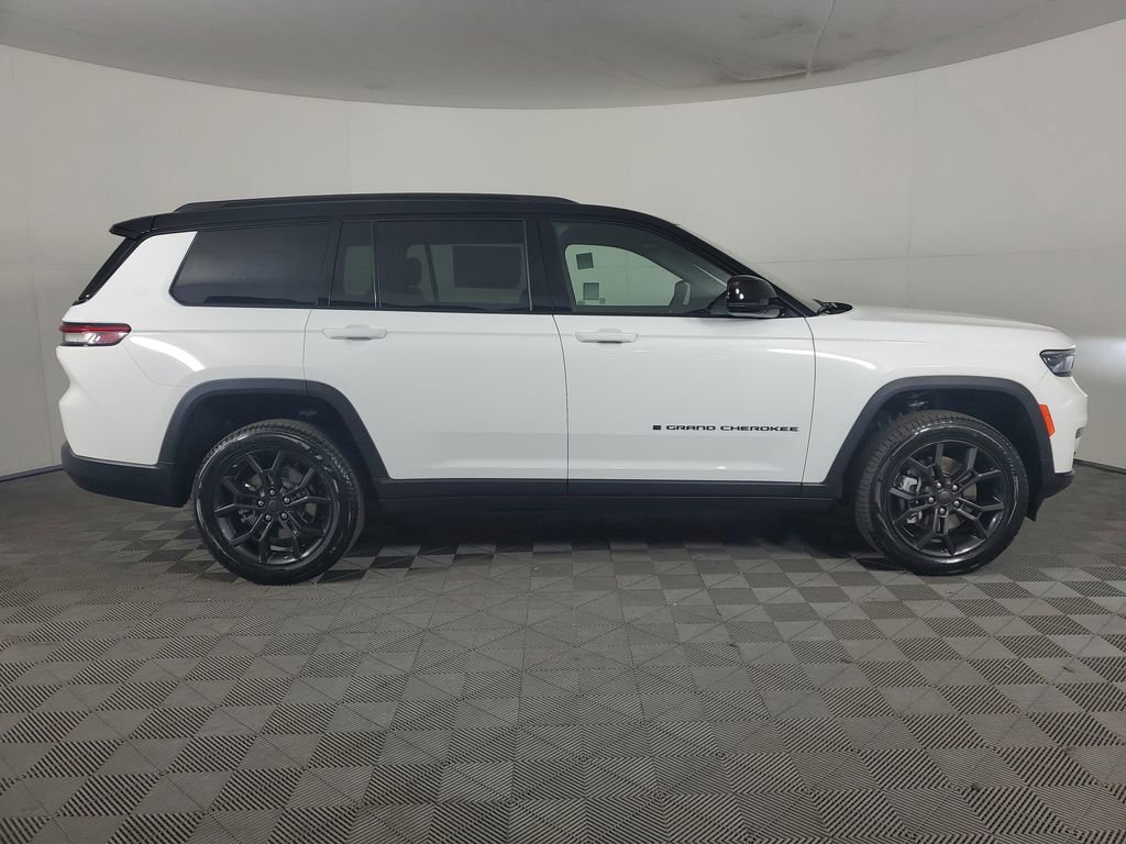 New 2025 Jeep Grand Cherokee L Limited image 3