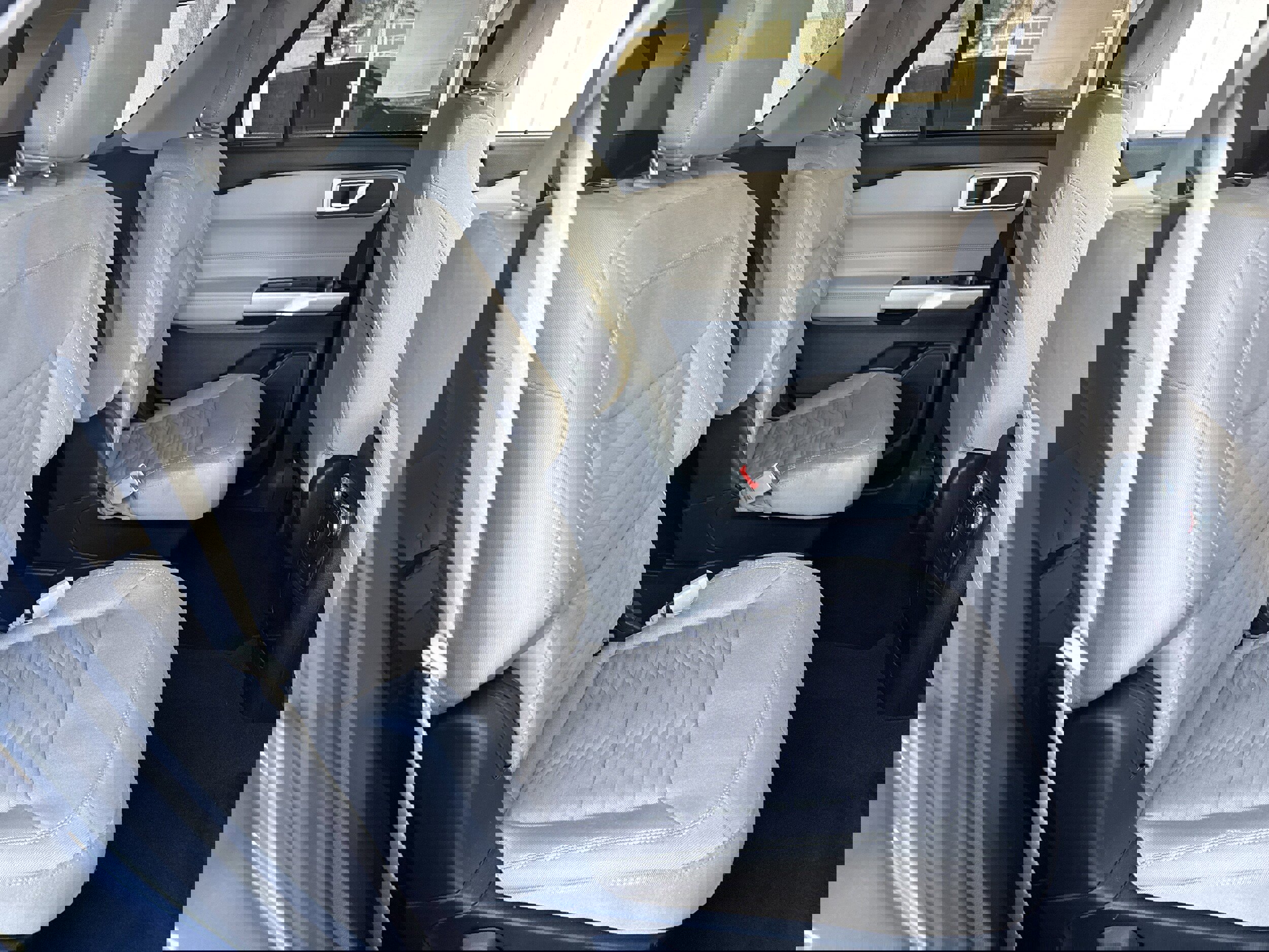 Used 2021 Ford Explorer XLT image 13