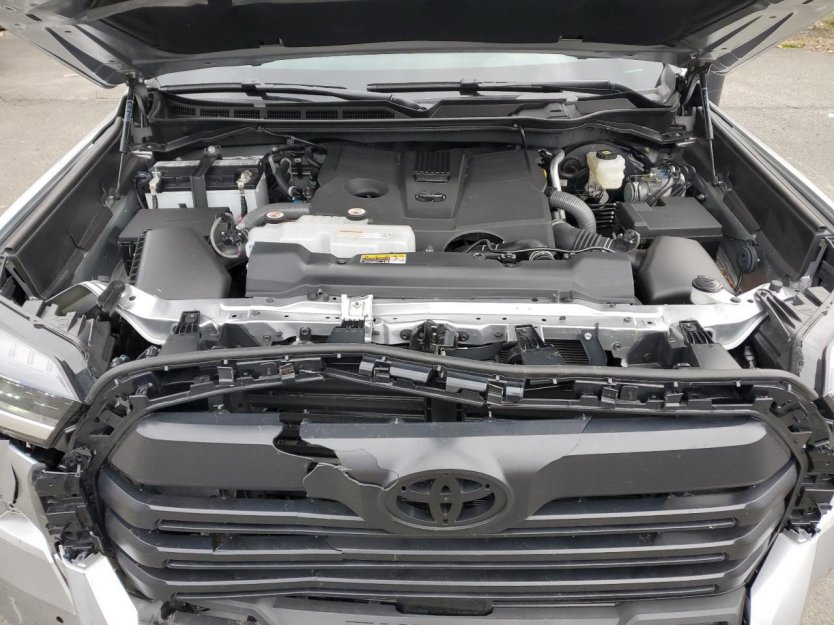 Used 2025 Toyota Tundra SR image 9