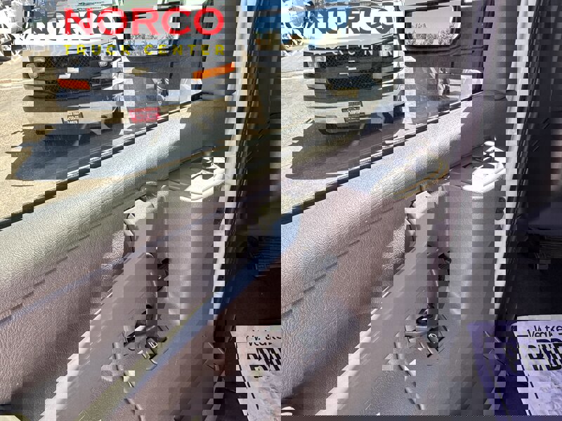 Used 2021 Chevrolet Express 3500 LT w/ LT Preferred Equipment Group image 19