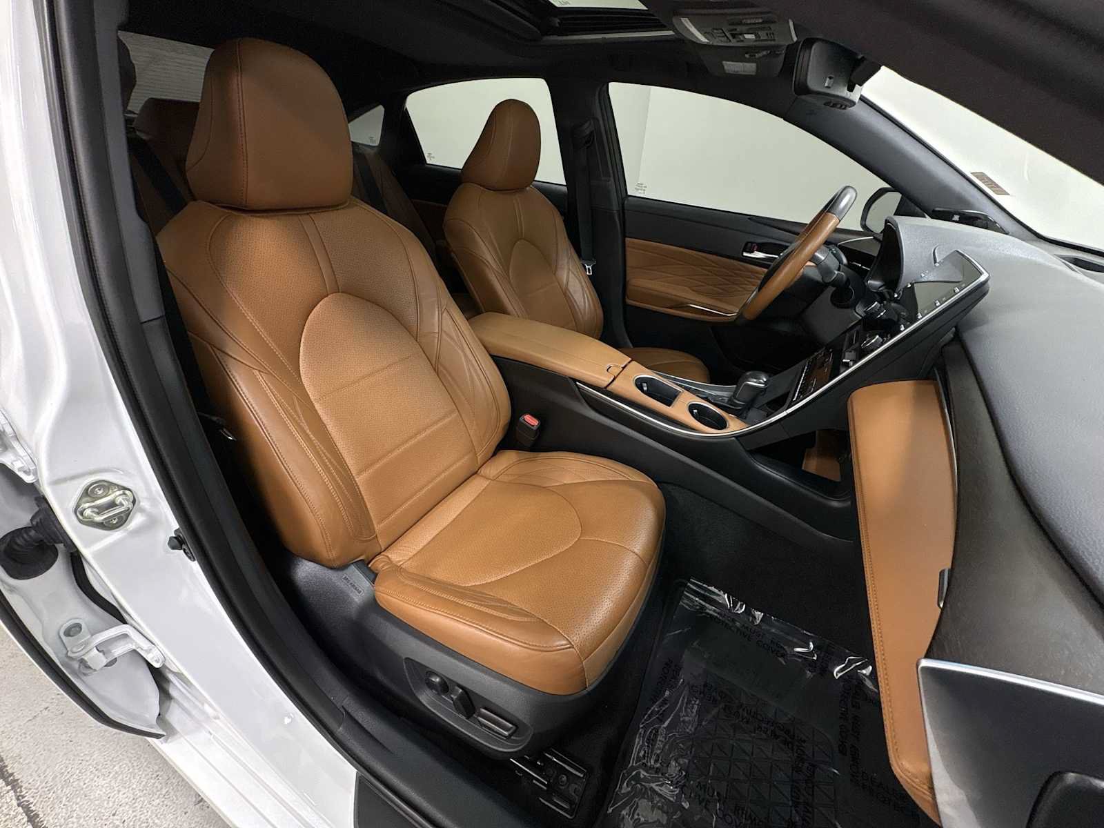Certified 2020 Toyota Avalon Limited w/ Advanced Safety Package FWD image 30