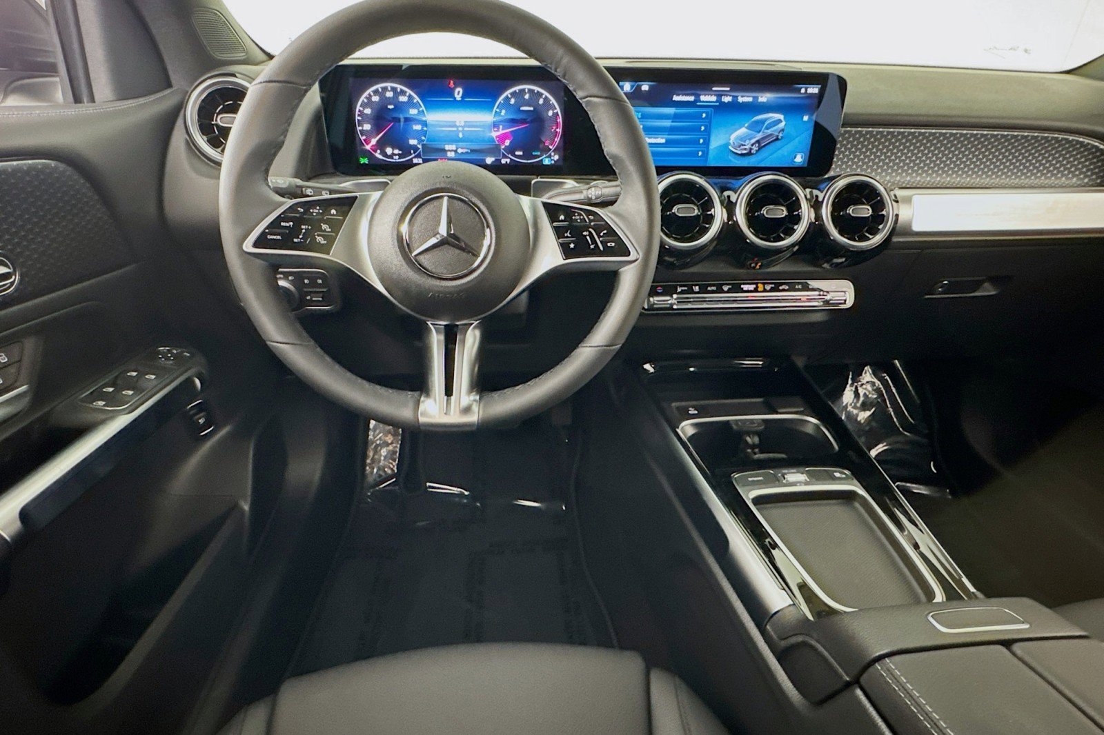 New 2026 Mercedes-Benz GLB 250 image 18