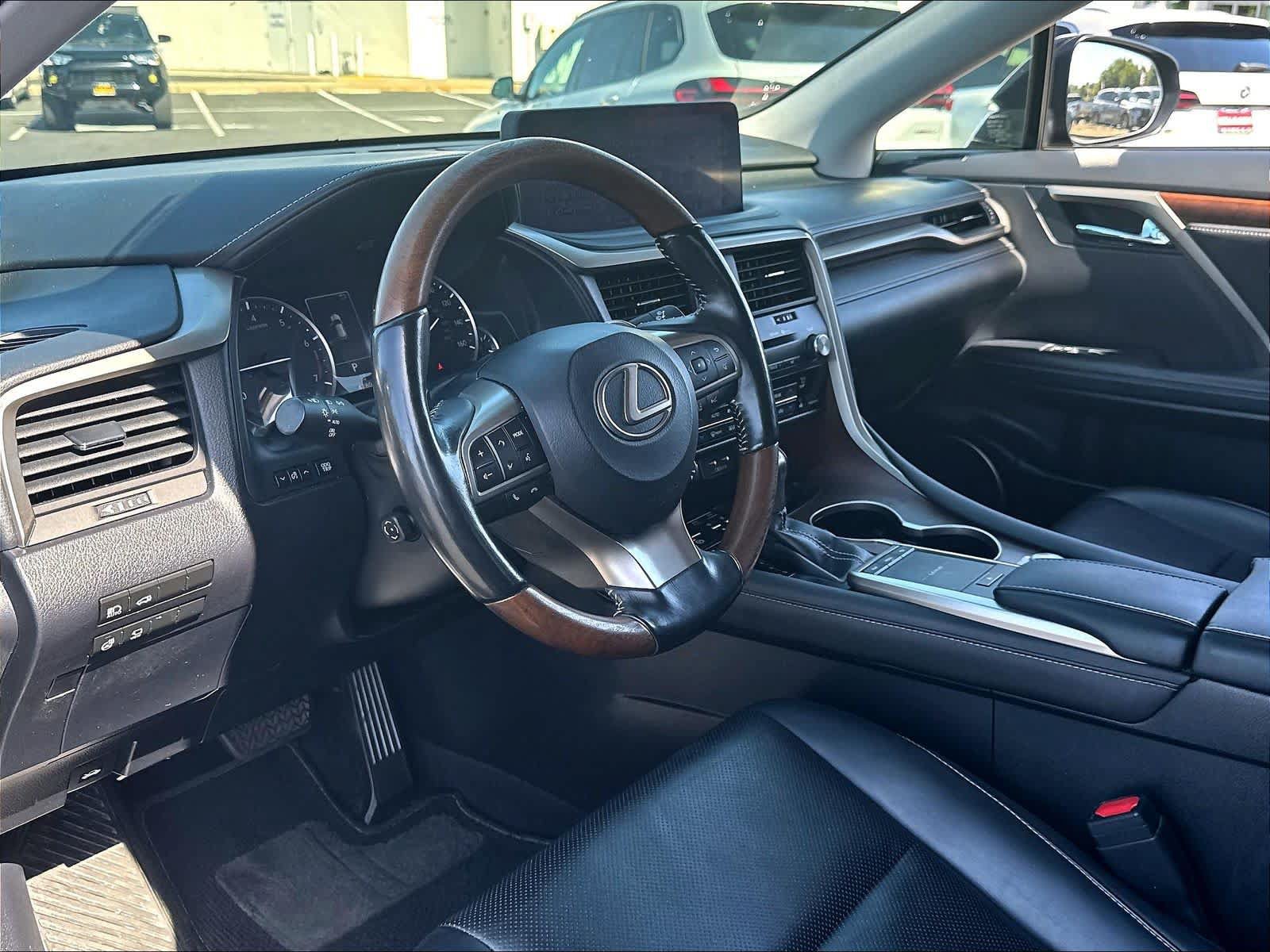 Used 2021 Lexus RX 350L Premium w/ Premium Package AWD/4WD image 17