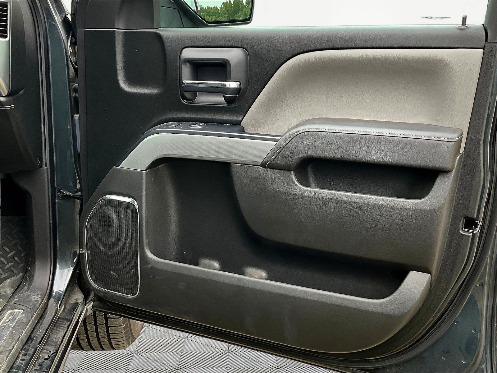 Used 2017 Chevrolet Silverado 1500 LTZ Z71 AWD/4WD image 28