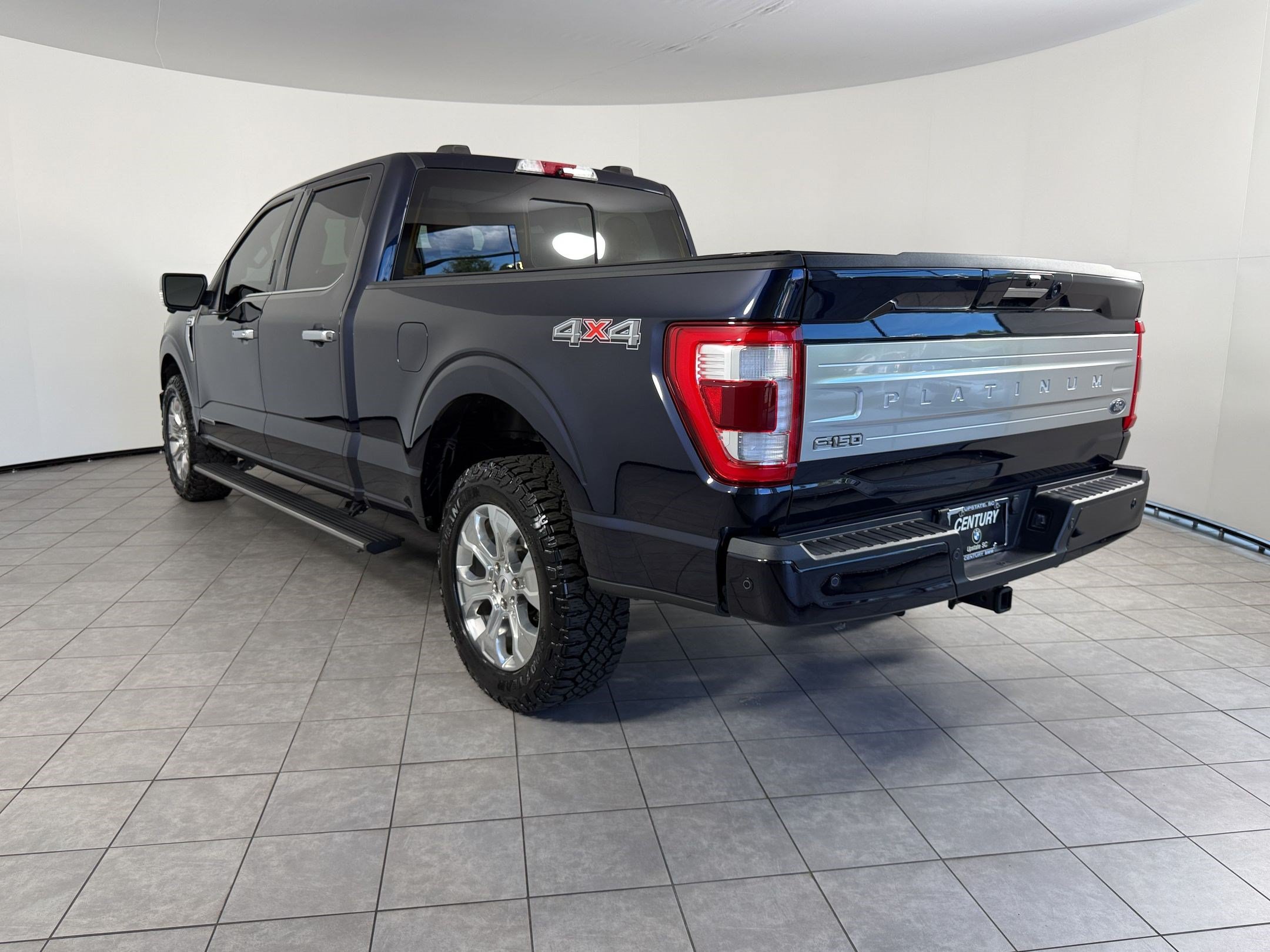 Used 2022 Ford F150 Platinum w/ Equipment Group 701A High AWD/4WD image 3