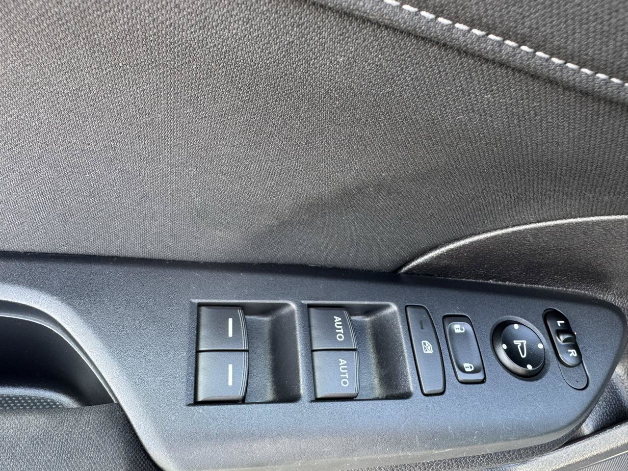 Used 2020 Honda Civic EX image 12