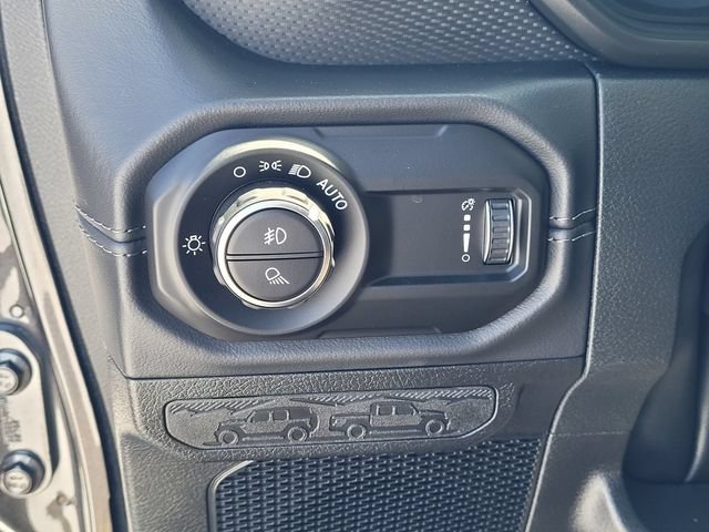 Used 2026 Jeep Gladiator Rubicon w/ Safety Group AWD/4WD image 25