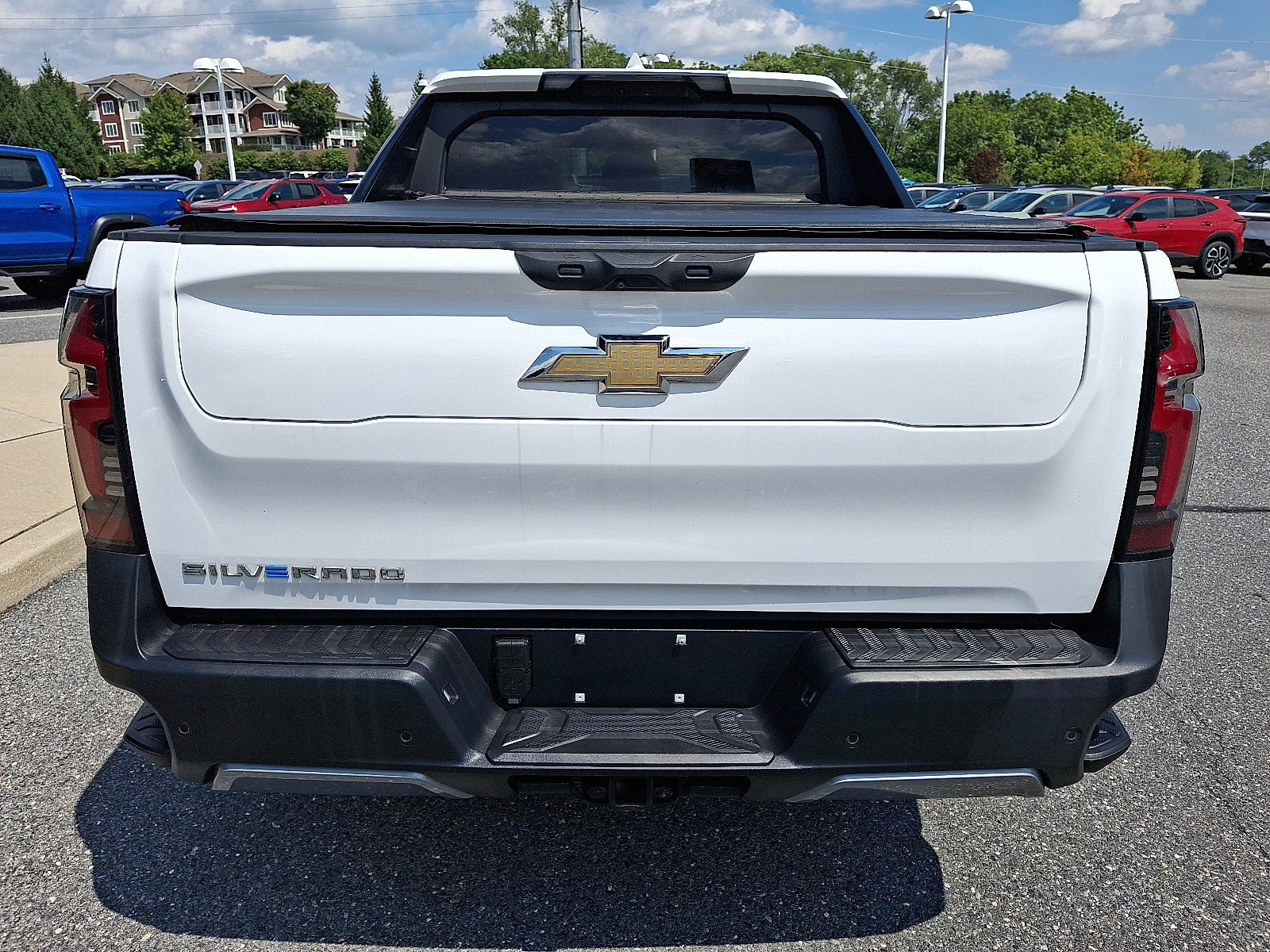 Used 2026 Chevrolet Silverado EV LT AWD/4WD image 6