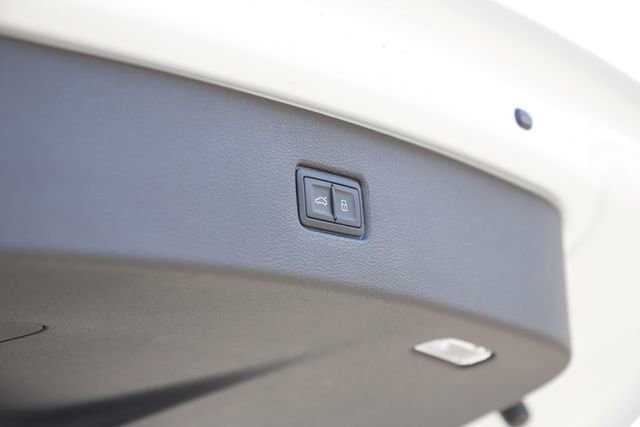 Used 2025 Audi Q7 2.0T Premium w/ Convenience Plus Package image 6