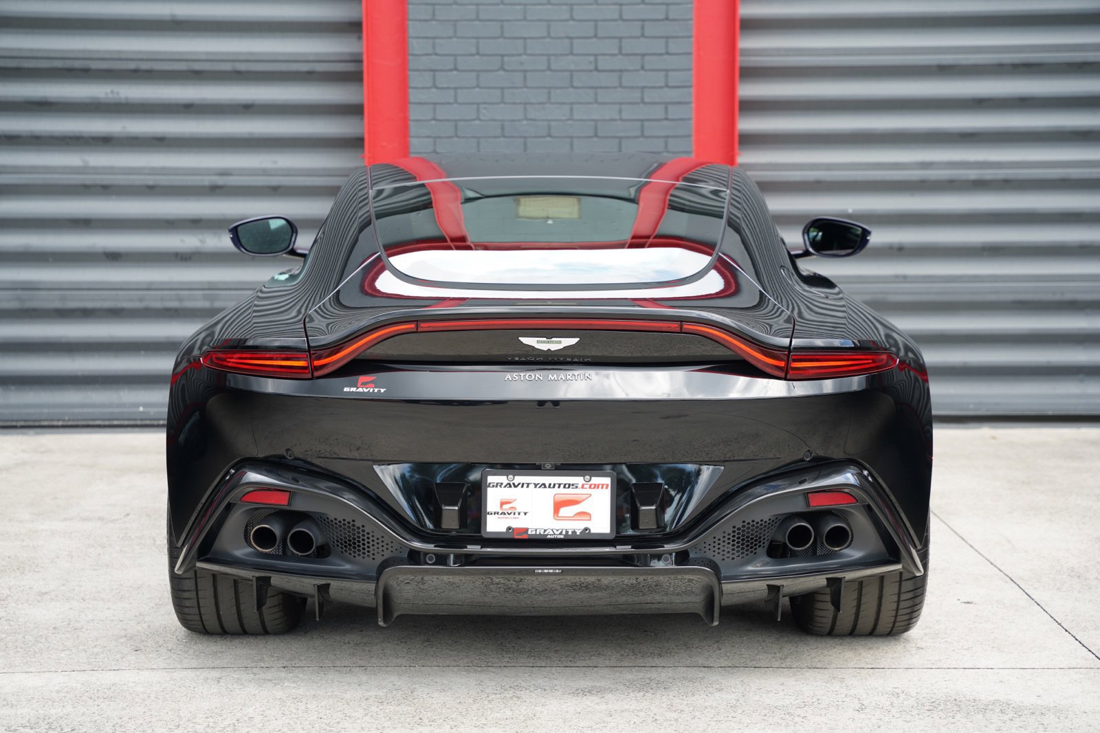 Used 2019 Aston Martin V8 Vantage Coupe RWD image 14