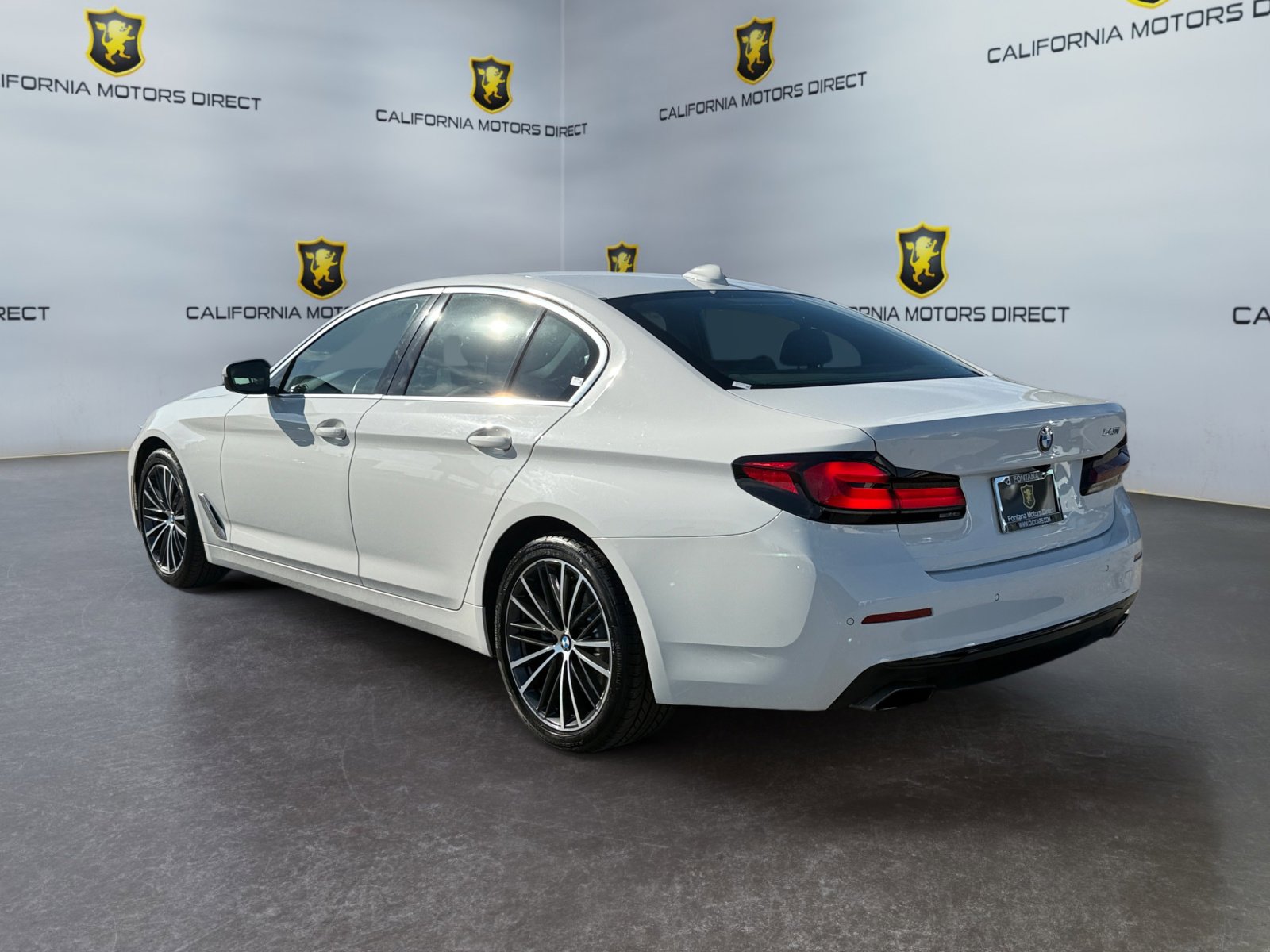 Used 2022 BMW 540i w/ Premium Package image 3