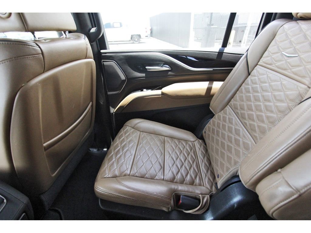Certified 2023 Cadillac Escalade ESV Sport w/ LPO, ONYX Package RWD image 12