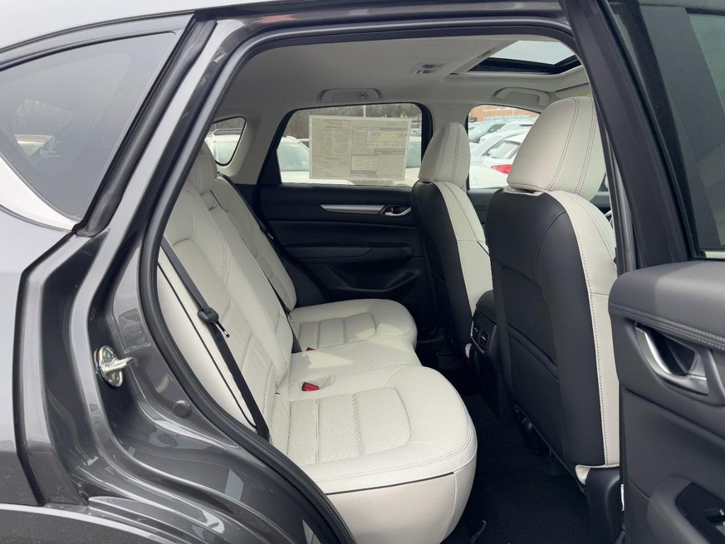 New 2025 MAZDA CX-5 AWD 2.5 S w/ Preferred Package image 5