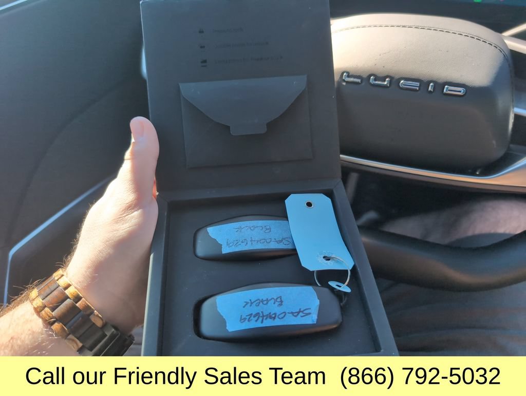 Used 2025 Lucid Air Touring AWD/4WD image 30
