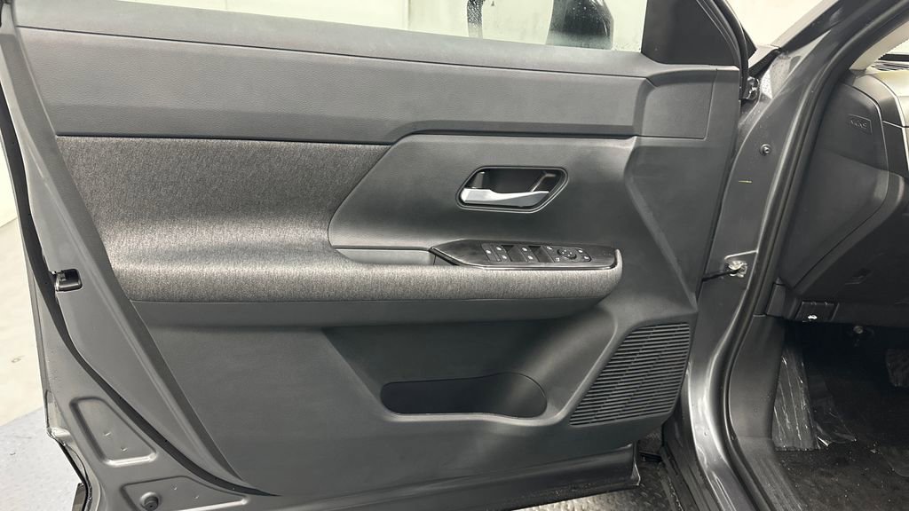 New 2026 Nissan Kicks SV w/ Cold Weather Package image 15