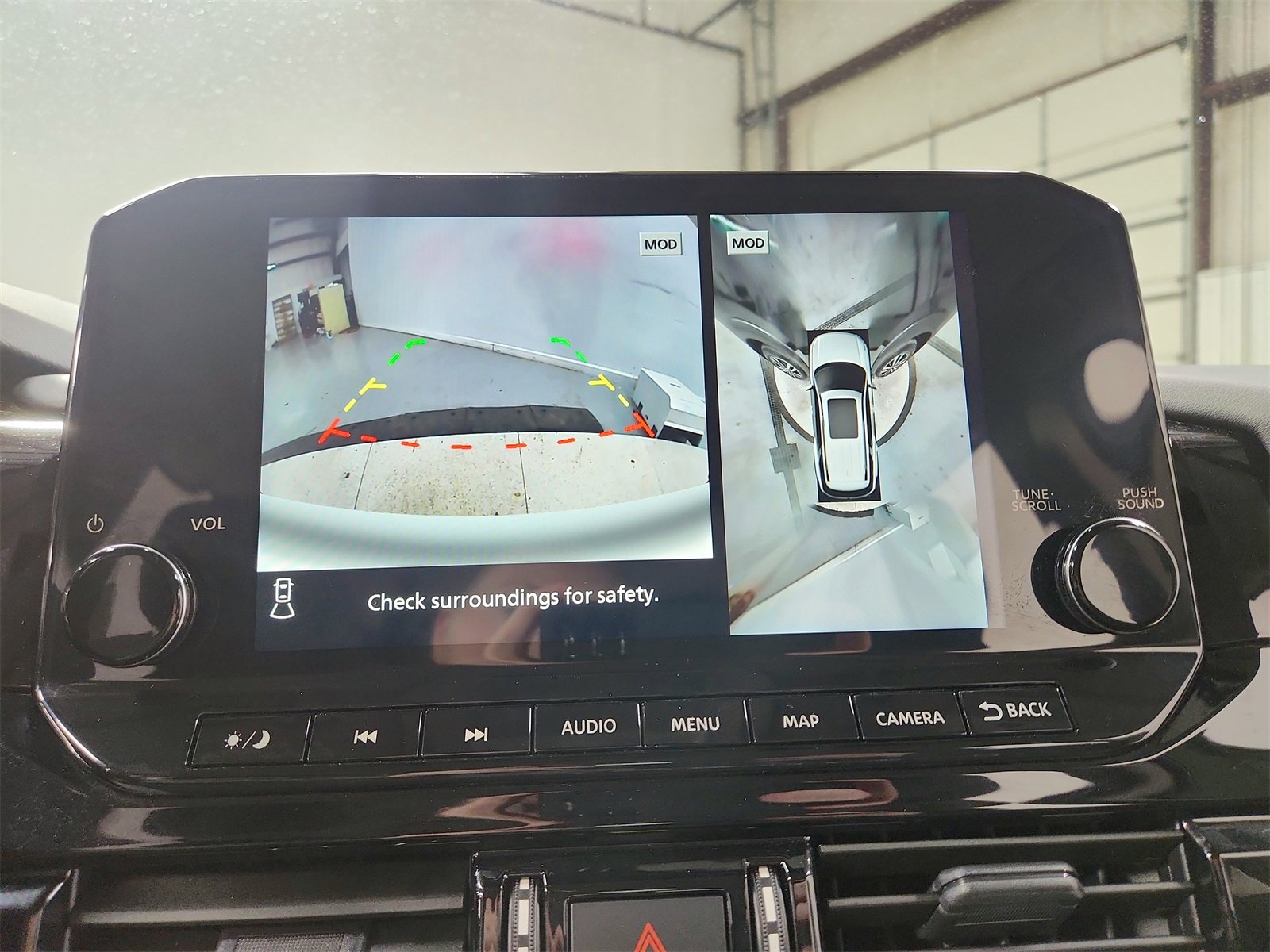 Used 2024 Nissan Pathfinder Platinum w/ Lighting Package (N93) image 31