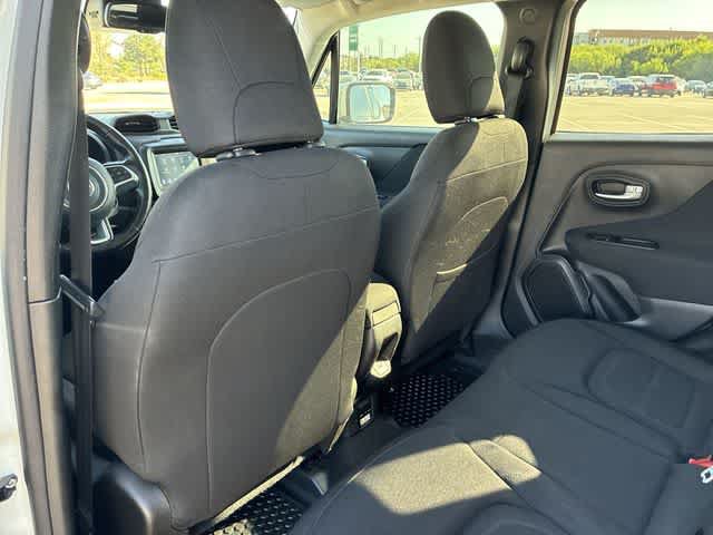 Used 2019 Jeep Renegade Latitude w/ Cold Weather Group AWD/4WD image 20