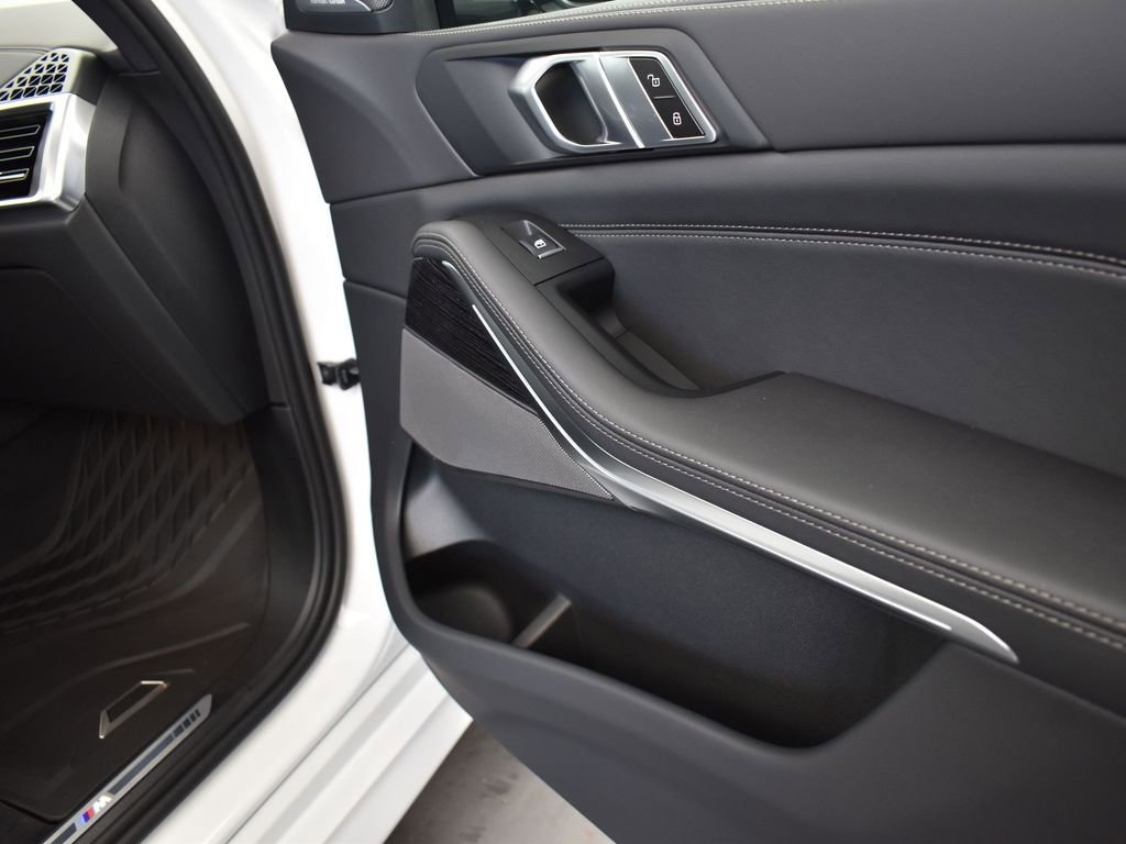 New 2026 BMW X5 sDrive40i w/ M Sport Package image 23