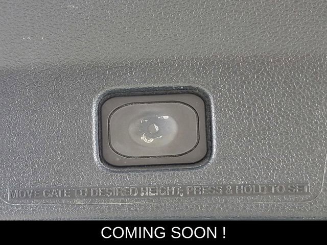 Used 2019 Ford Explorer XLT w/ Equipment Group 202A AWD/4WD image 17