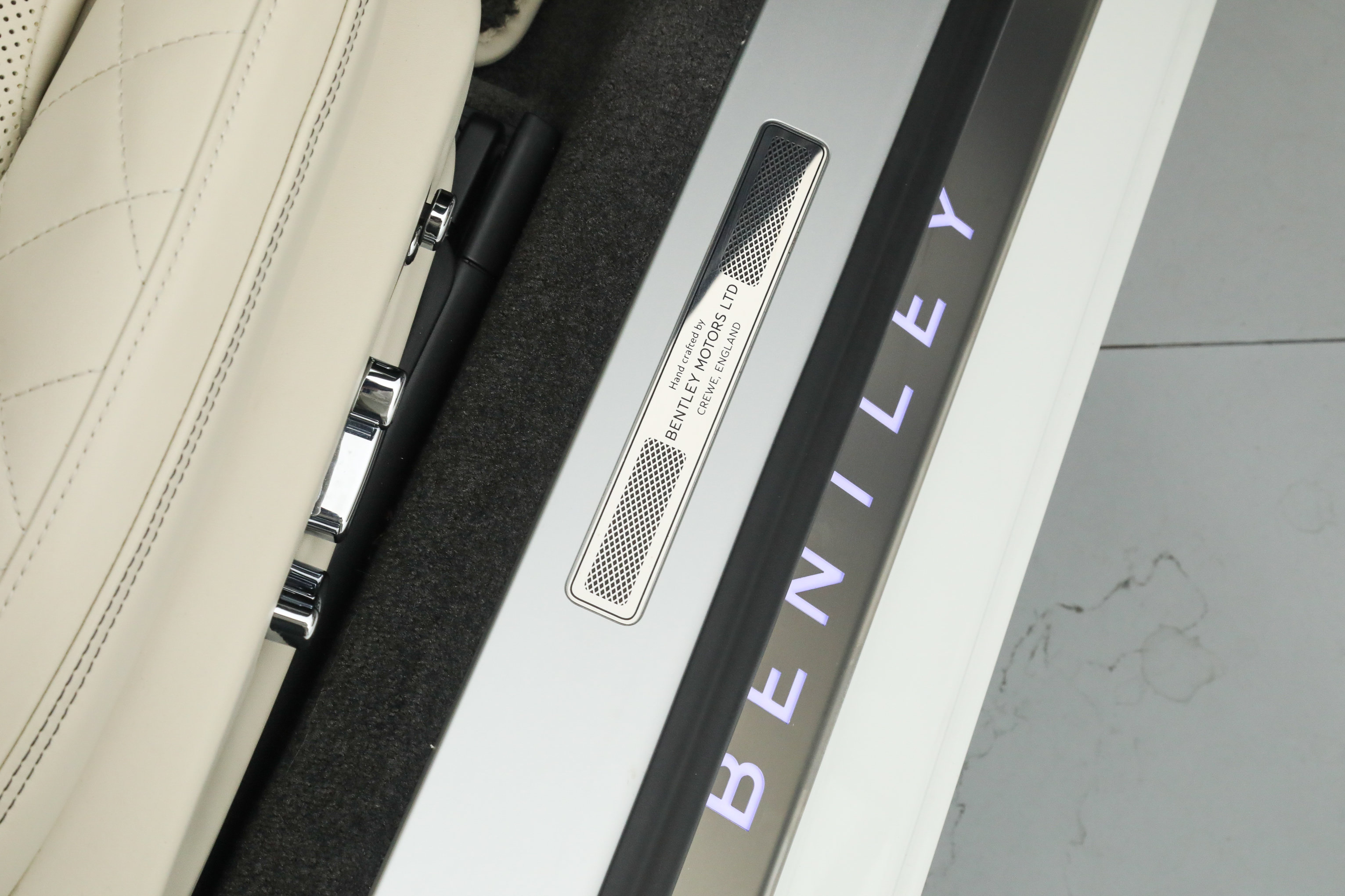 Used 2022 Bentley Continental GT AWD/4WD image 18