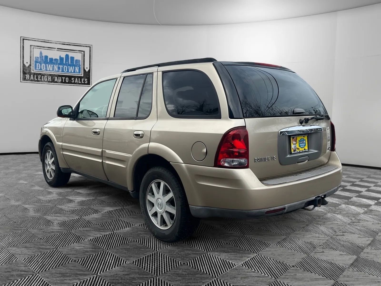 Used 2004 Buick Rainier CXL image 8