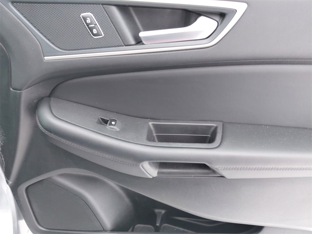 Used 2024 Ford Edge SEL image 18