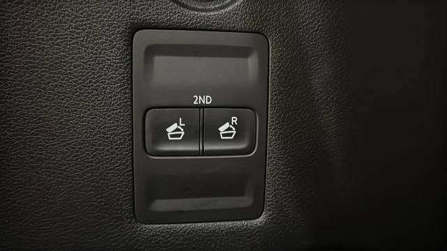 Used 2023 Hyundai Palisade SEL w/ Premium Package image 34