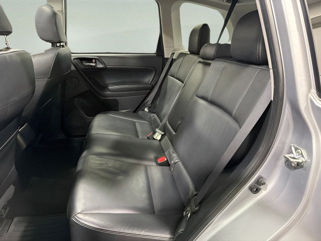 Used 2015 Subaru Forester 2.5i Limited AWD/4WD image 30