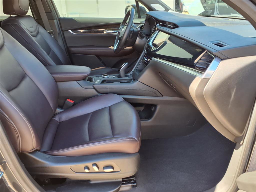 Certified 2023 Cadillac XT6 Premium Luxury image 9