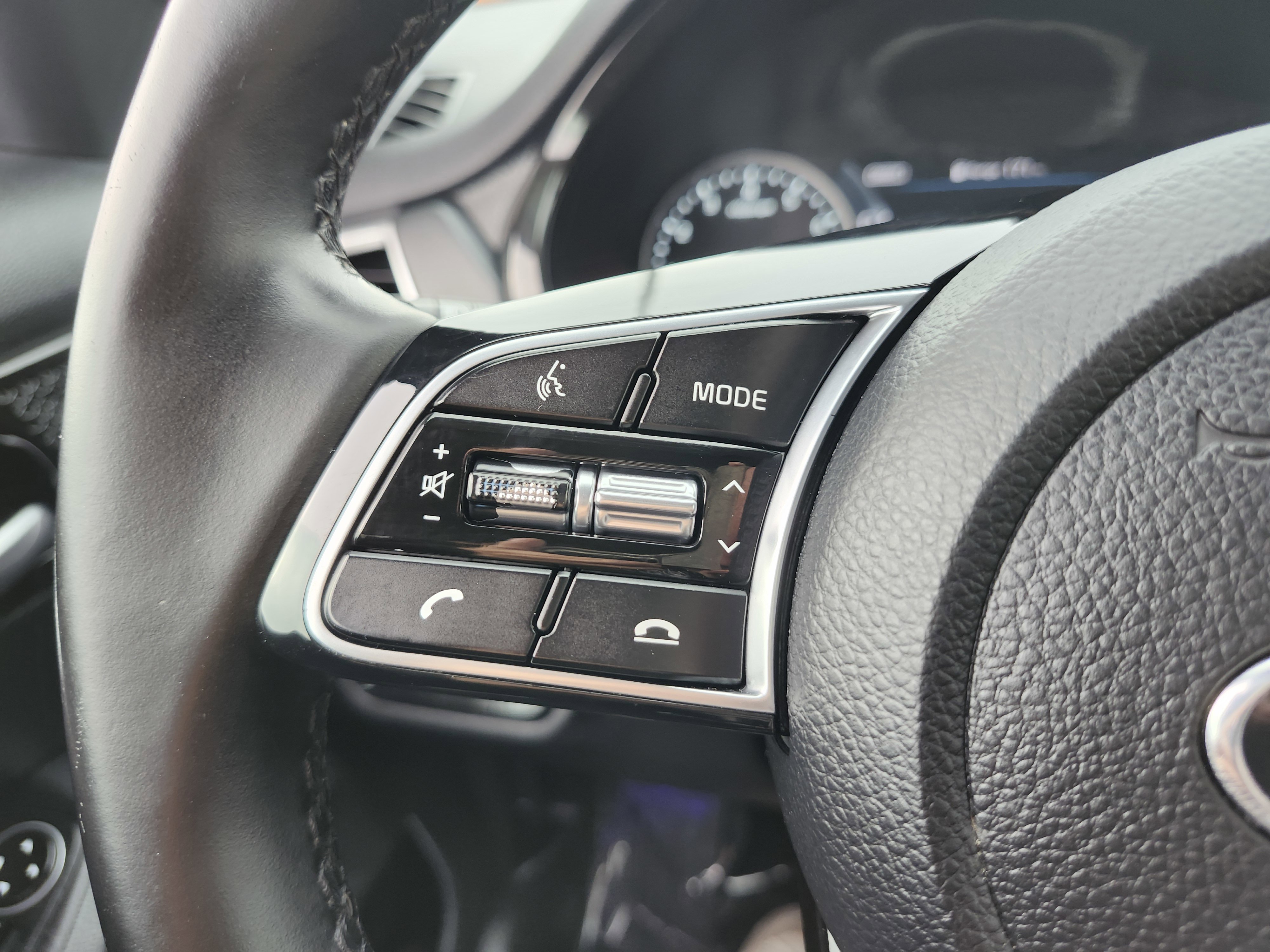 Used 2021 Kia Seltos SX image 39