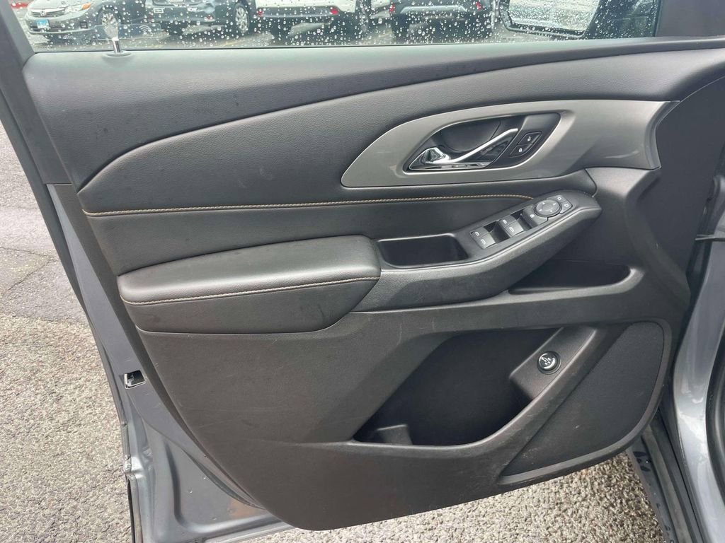 Used 2019 Chevrolet Traverse LT w/ LT Premium Package image 17