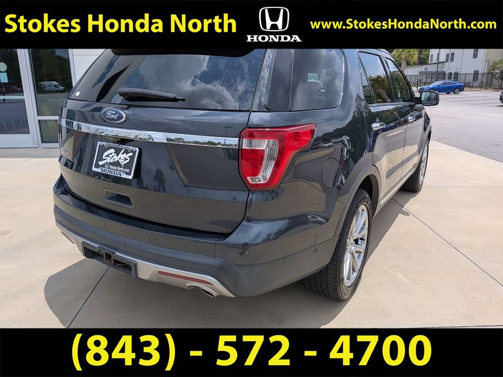 Used 2017 Ford Explorer Limited w/ Equipment Group 301A FWD image 3