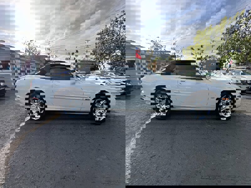 Used 2000 Jaguar XK8 Convertible image 4