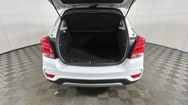 Used 2020 Chevrolet Trax LT w/ LT Convenience Package FWD image 27